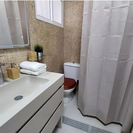 Апартаменты Beautifull_loft_king_size_bed_tenerife_south *